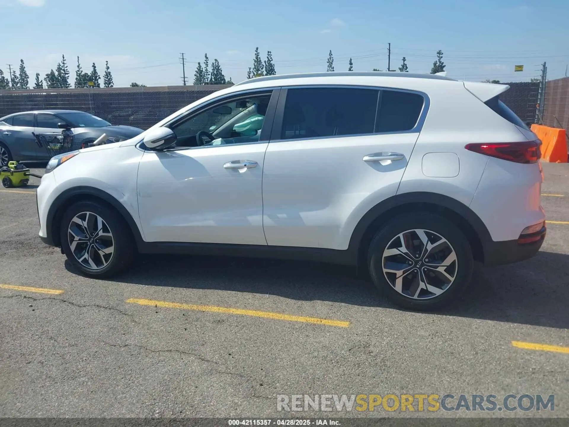 13 Photograph of a damaged car KNDPN3ACXM7936960 KIA SPORTAGE 2021