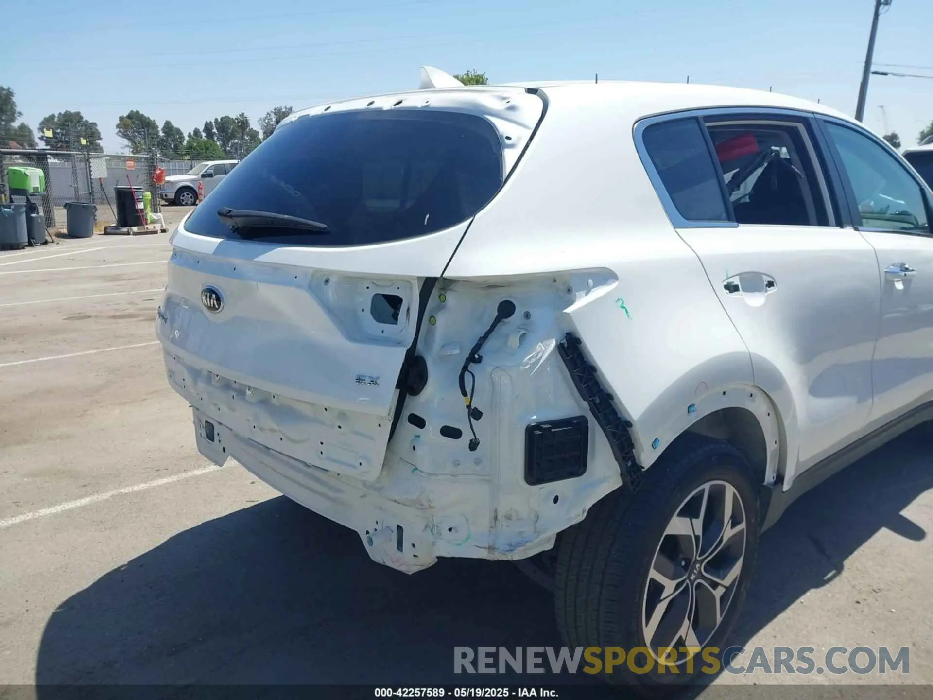 20 Photograph of a damaged car KNDPNCAC3M7886337 KIA SPORTAGE 2021
