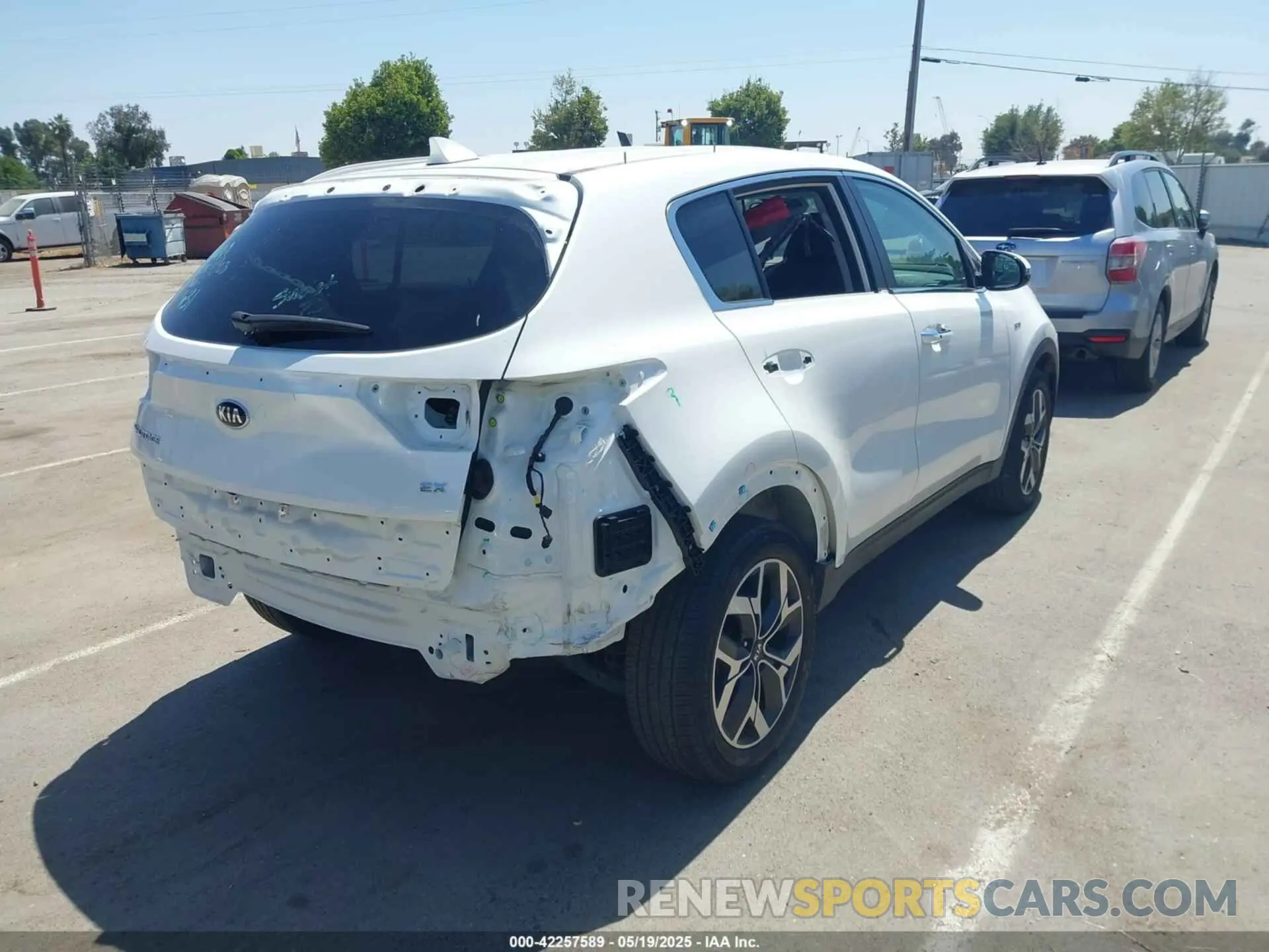 4 Photograph of a damaged car KNDPNCAC3M7886337 KIA SPORTAGE 2021