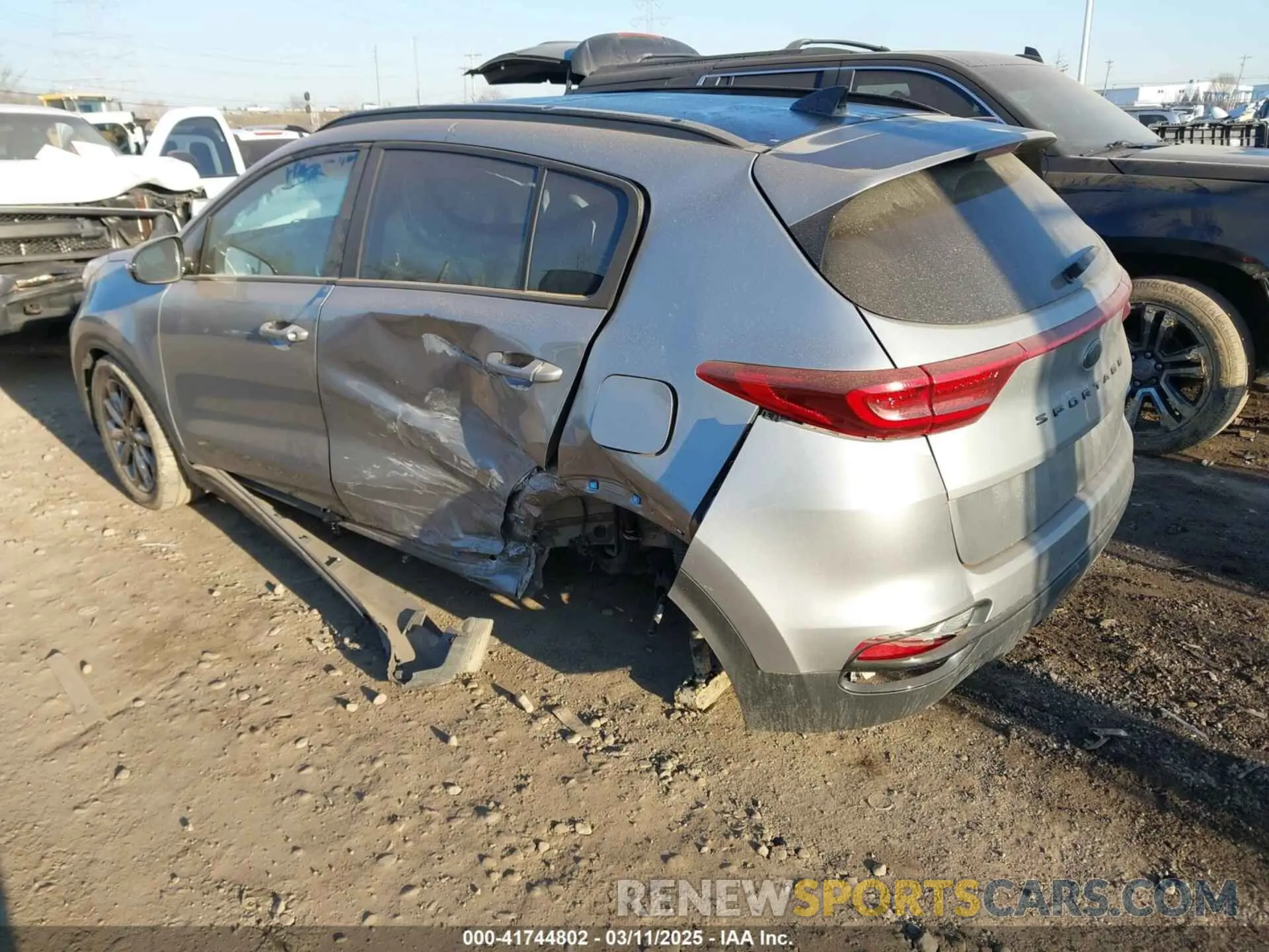 3 Photograph of a damaged car KNDP63ACXN7955555 KIA SPORTAGE 2022