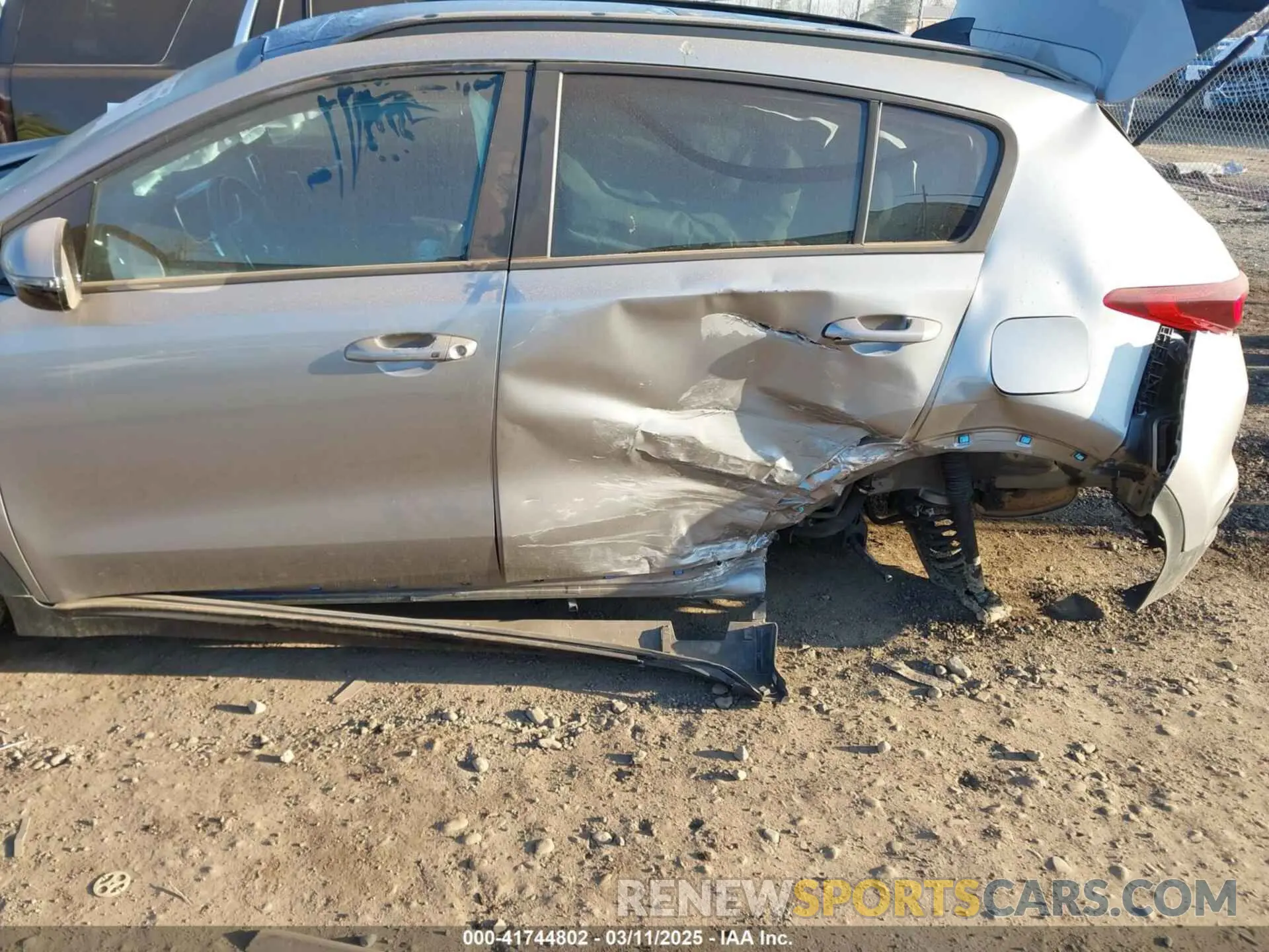 6 Photograph of a damaged car KNDP63ACXN7955555 KIA SPORTAGE 2022