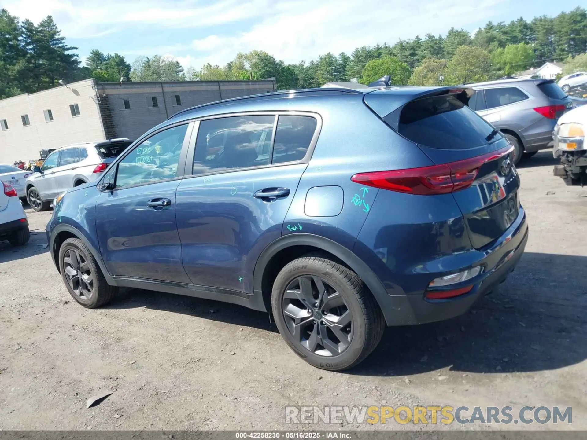 14 Photograph of a damaged car KNDP6CAC4N7002954 KIA SPORTAGE 2022