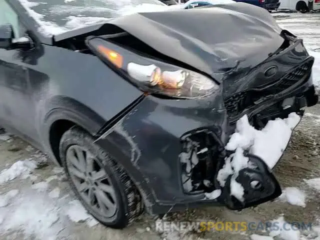 11 Photograph of a damaged car KNDP6CAC6N7978654 KIA SPORTAGE 2022
