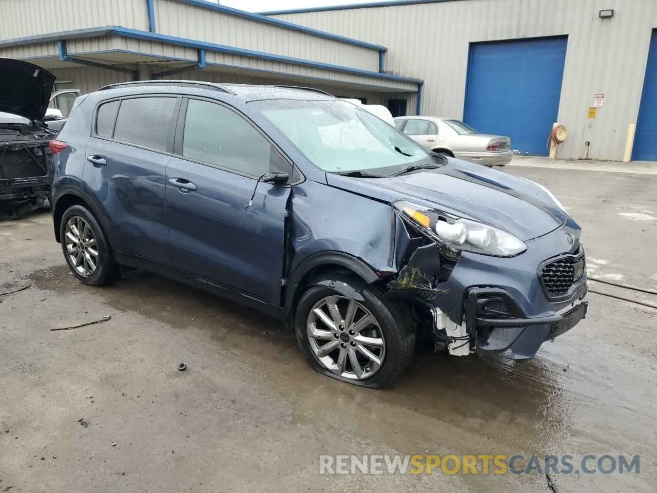 4 Photograph of a damaged car KNDP6CAC9N7015084 KIA SPORTAGE 2022