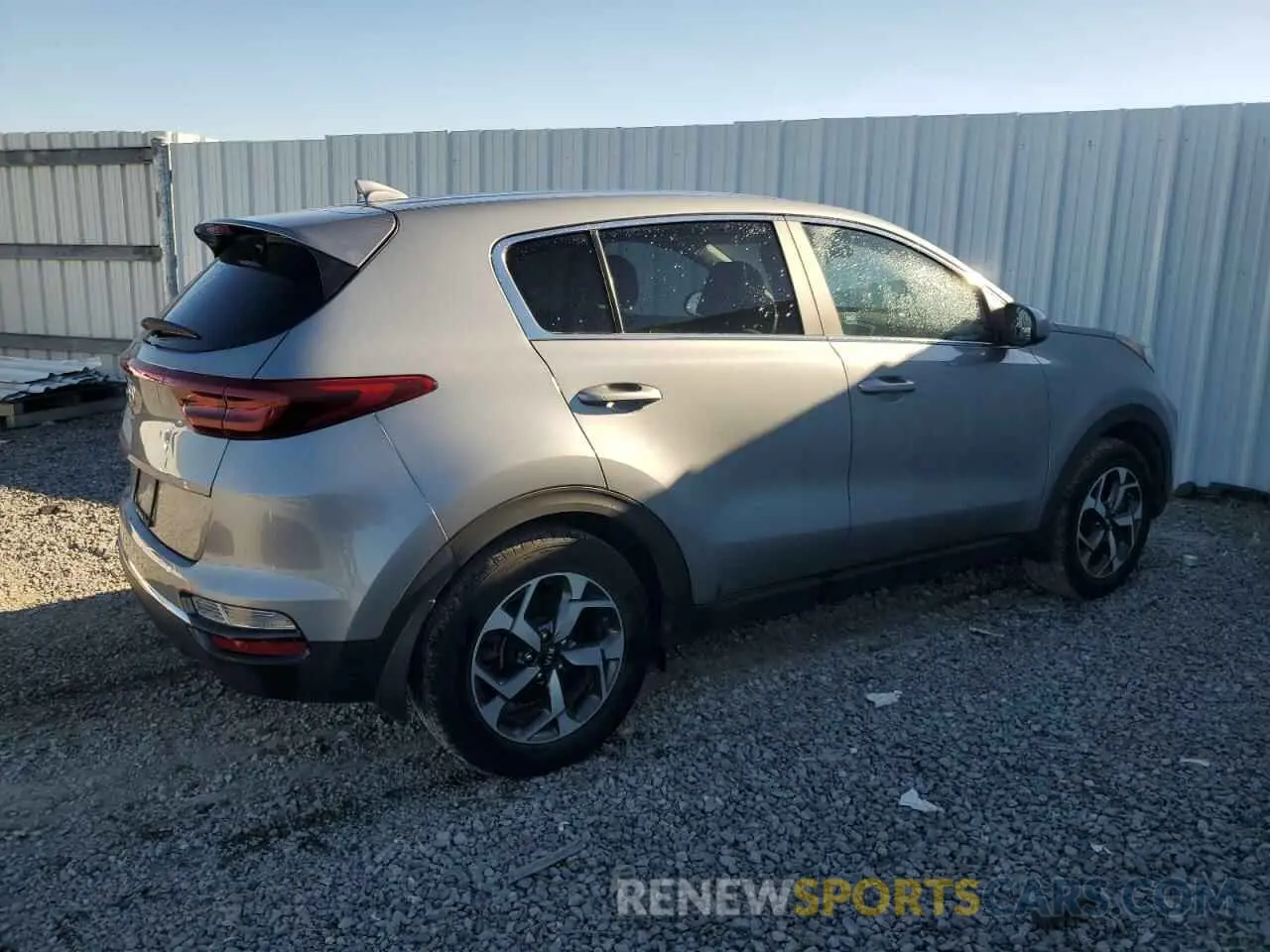 3 Photograph of a damaged car KNDPM3AC3N7019248 KIA SPORTAGE 2022
