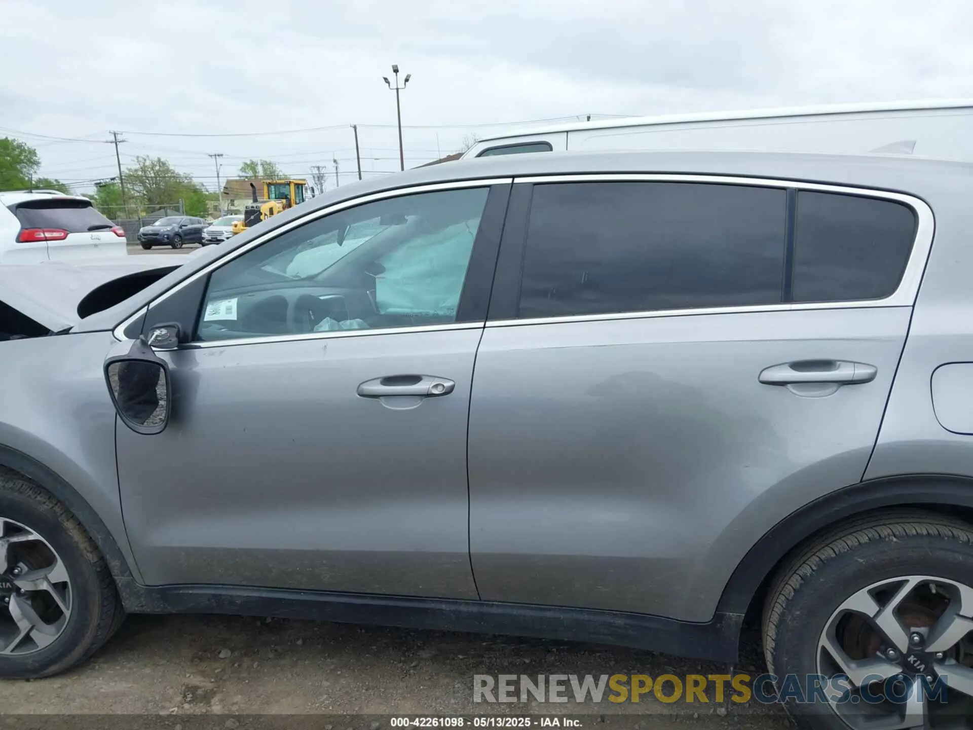 13 Photograph of a damaged car KNDPM3AC7N7007281 KIA SPORTAGE 2022