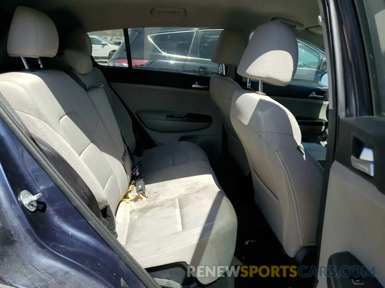 11 Photograph of a damaged car KNDPM3AC7N7967104 KIA SPORTAGE 2022