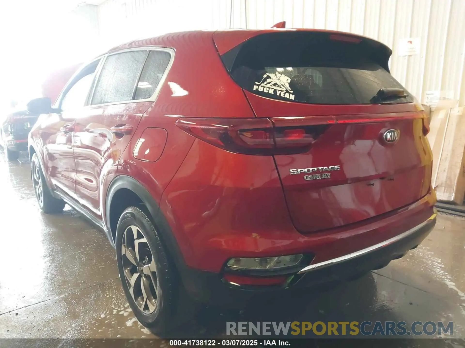 3 Photograph of a damaged car KNDPMCAC1N7960276 KIA SPORTAGE 2022