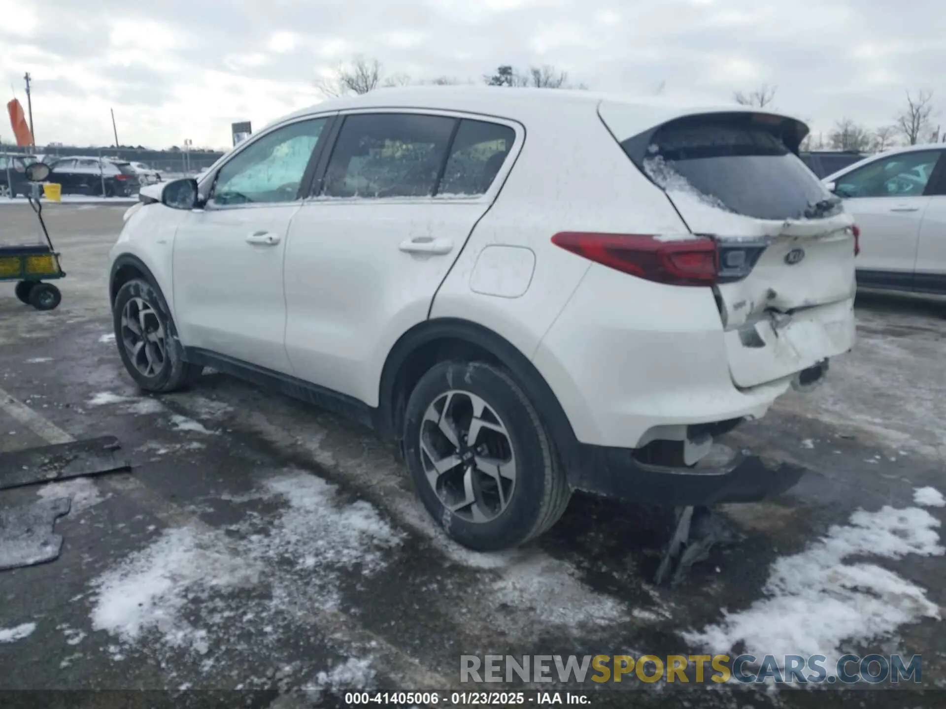 3 Photograph of a damaged car KNDPMCAC6N7019373 KIA SPORTAGE 2022