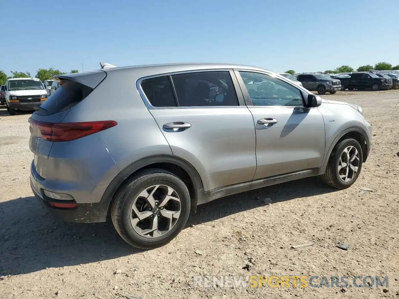 3 Photograph of a damaged car KNDPMCAC6N7971113 KIA SPORTAGE 2022