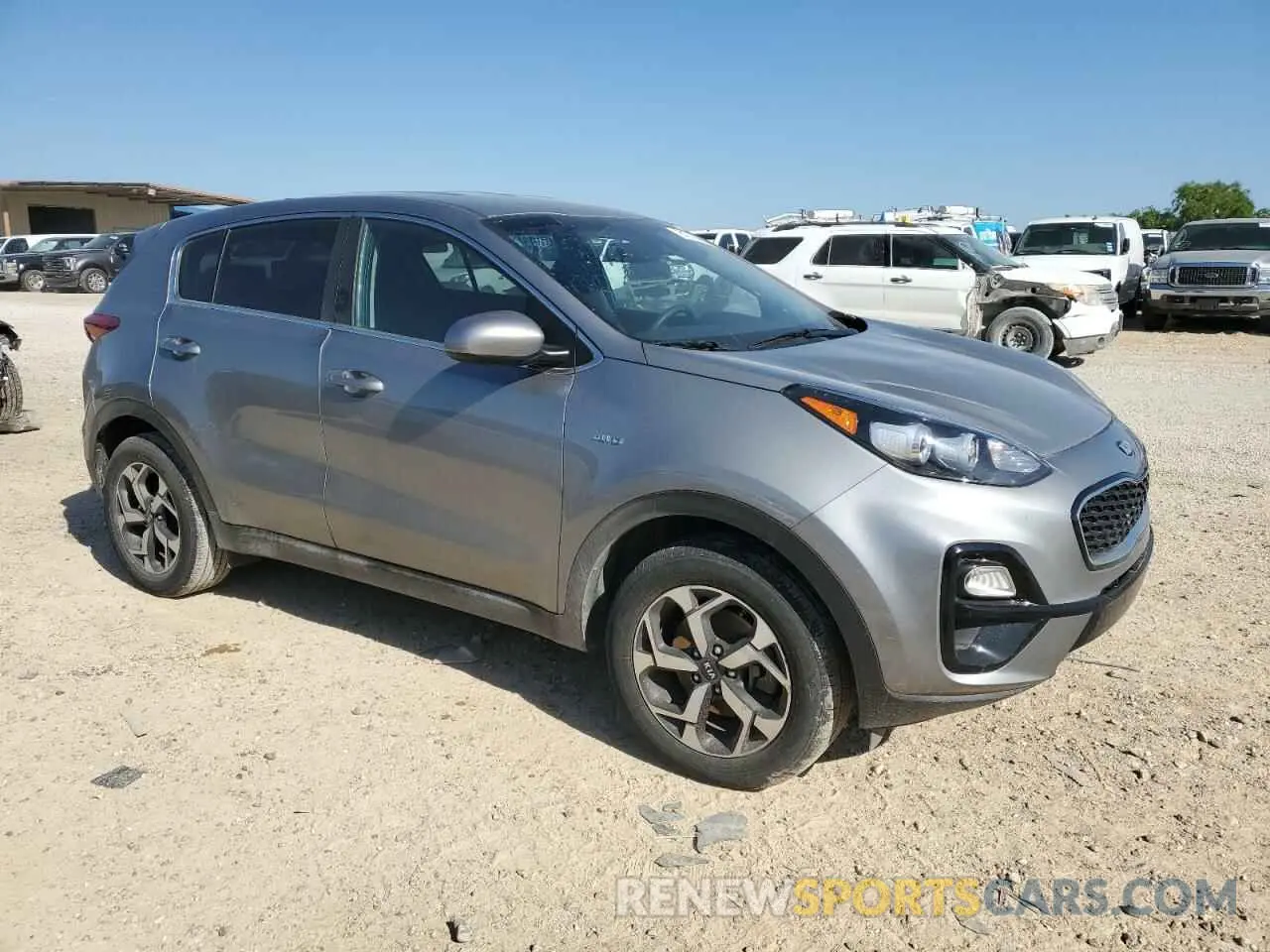 4 Photograph of a damaged car KNDPMCAC6N7971113 KIA SPORTAGE 2022