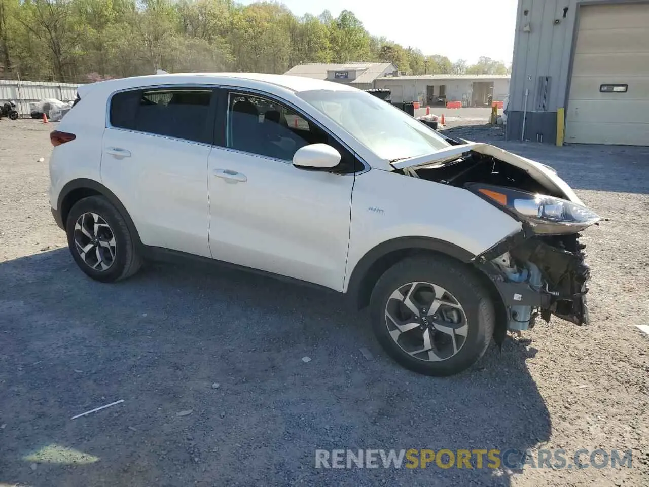 4 Photograph of a damaged car KNDPMCAC7N7986154 KIA SPORTAGE 2022