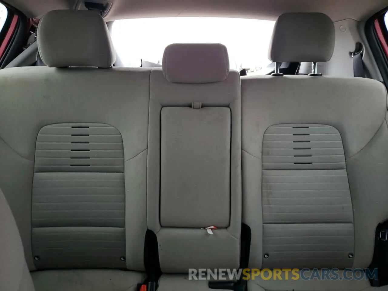 10 Photograph of a damaged car KNDPMCAC8N7962087 KIA SPORTAGE 2022