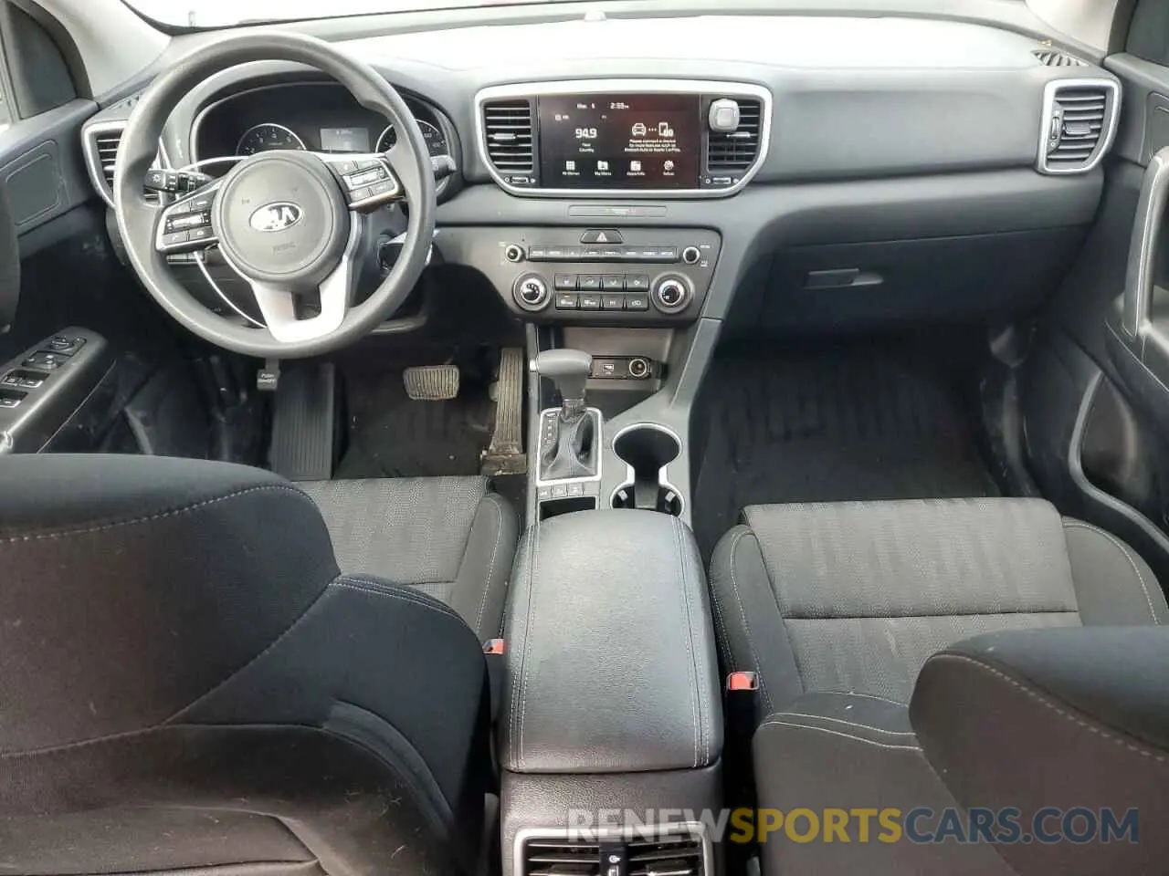 8 Photograph of a damaged car KNDPMCAC8N7991878 KIA SPORTAGE 2022