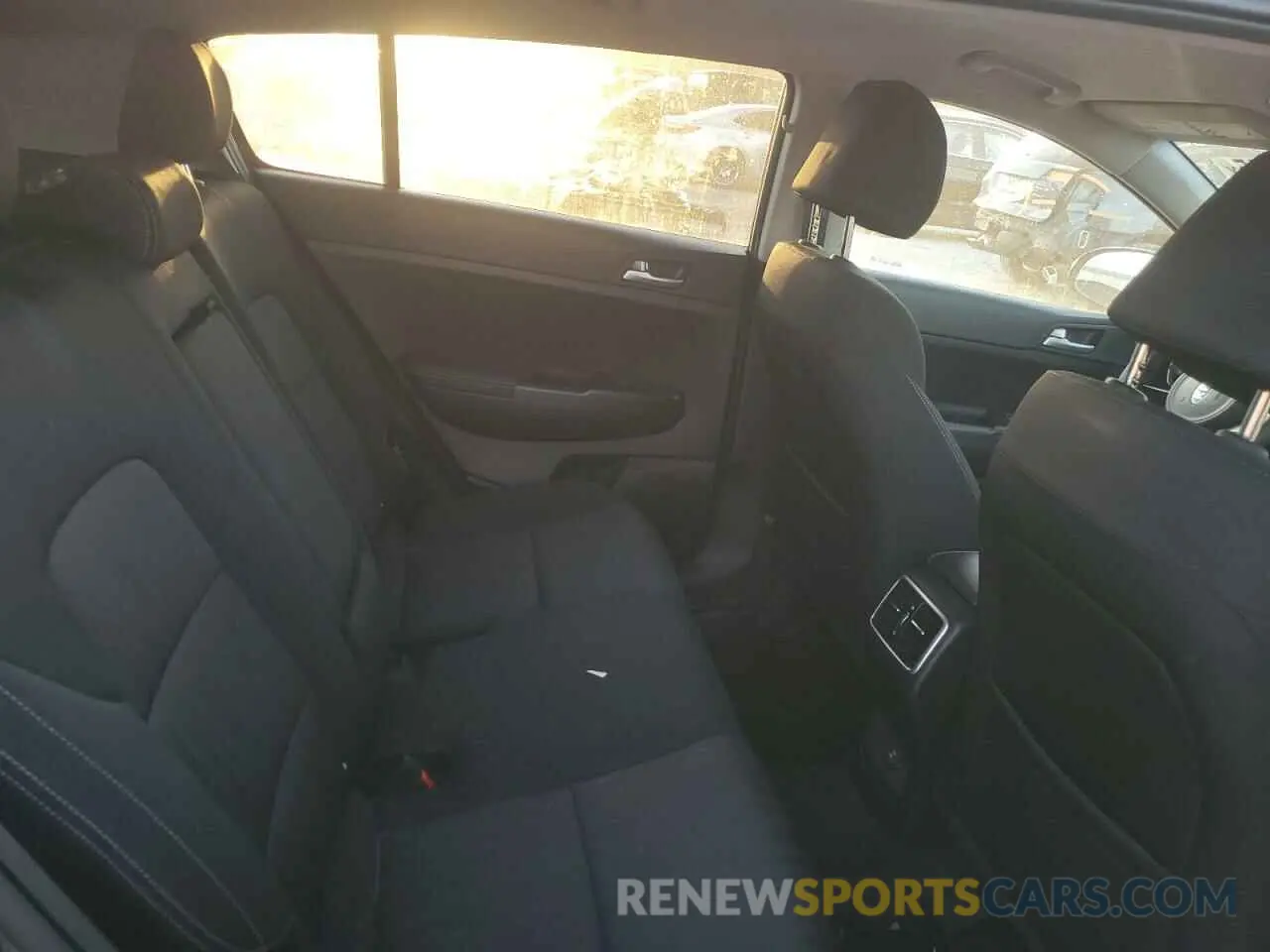 11 Фотография поврежденного автомобиля KNDPMCAC8N7993274 KIA SPORTAGE 2022