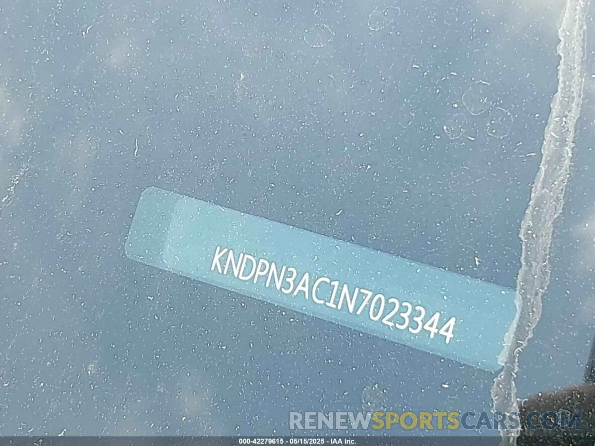 17 Photograph of a damaged car KNDPN3AC1N7023344 KIA SPORTAGE 2022
