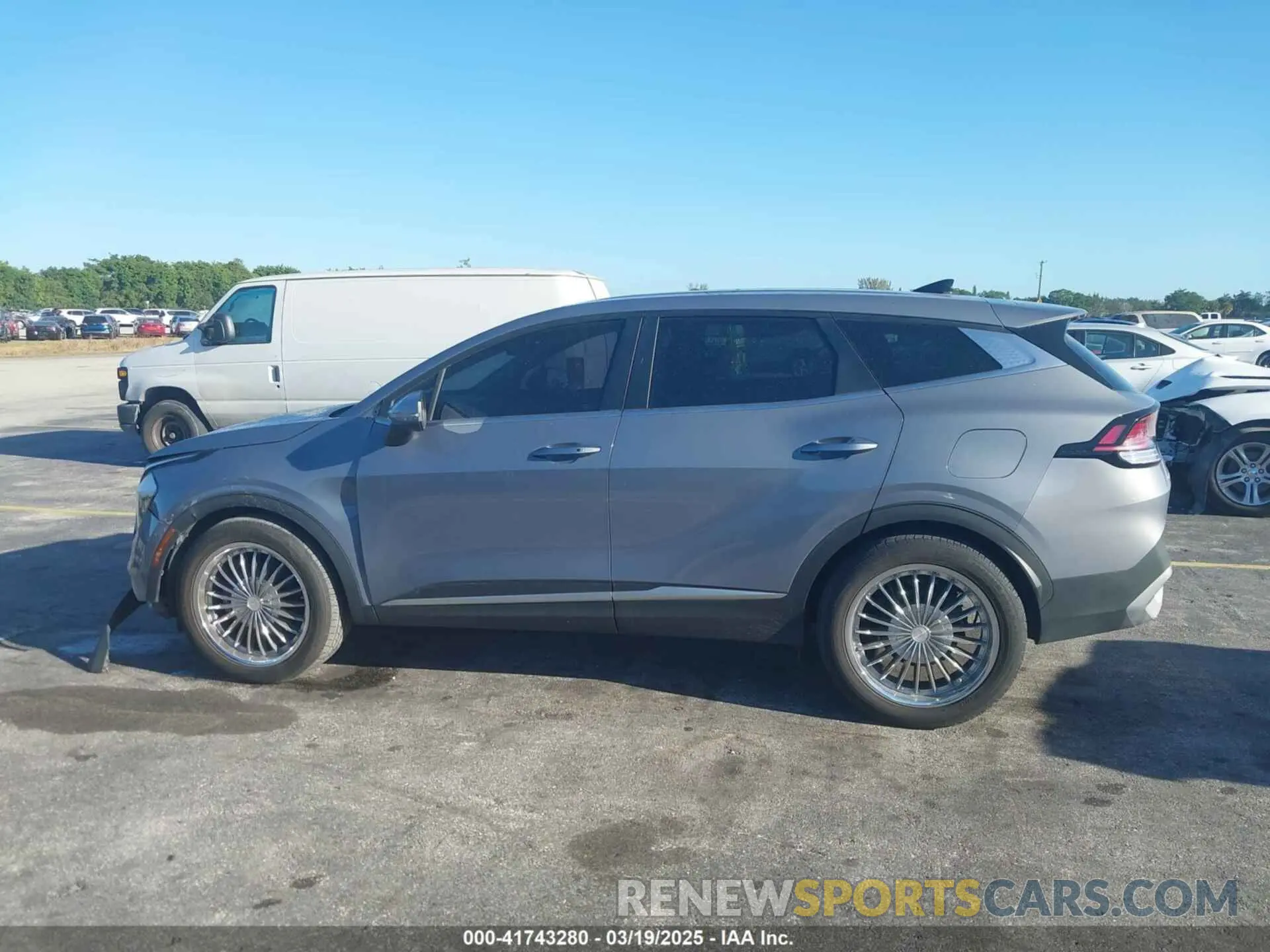 14 Фотография поврежденного автомобиля 5XYK33AF0PG110913 KIA SPORTAGE 2023