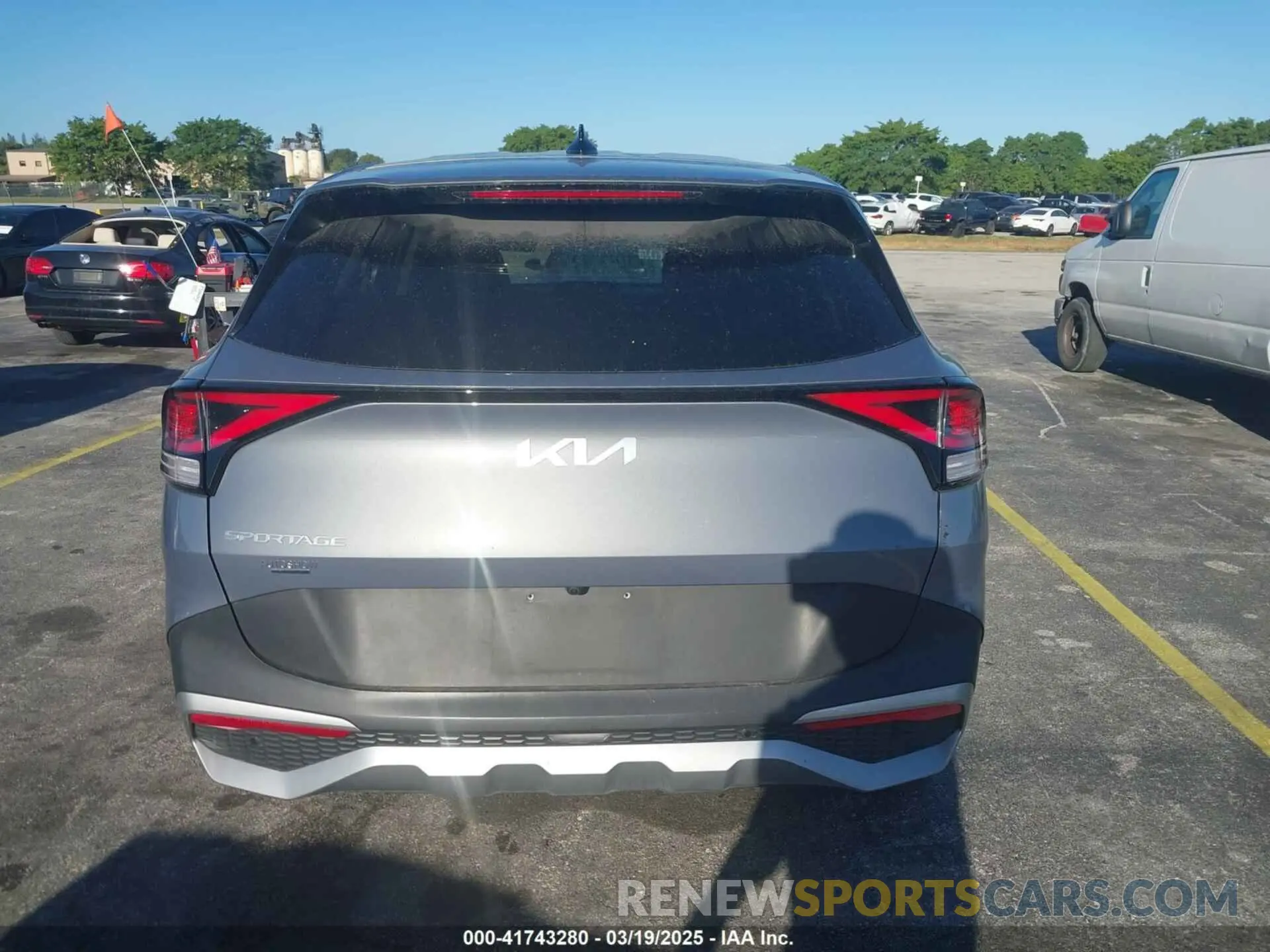 16 Фотография поврежденного автомобиля 5XYK33AF0PG110913 KIA SPORTAGE 2023