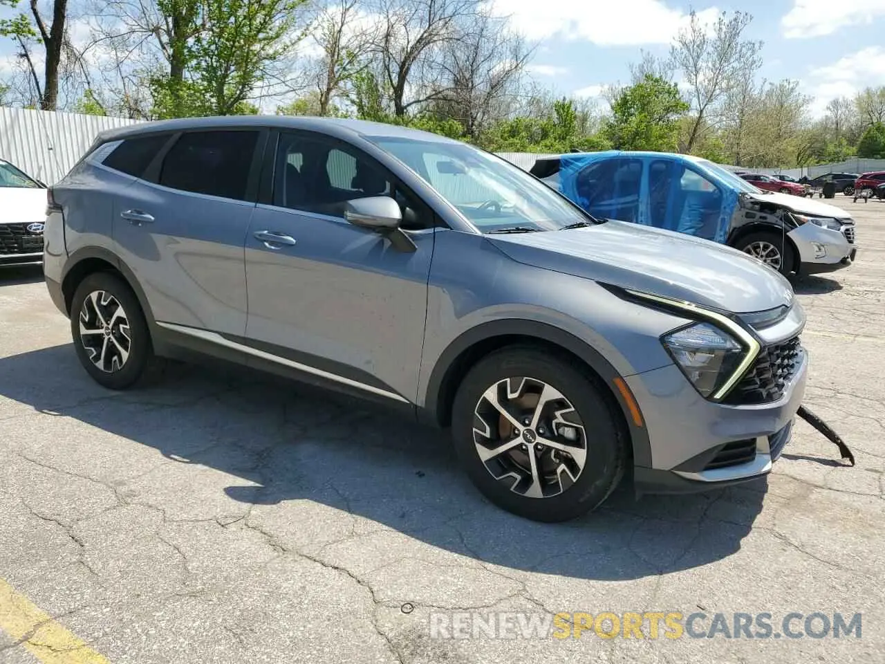 4 Фотография поврежденного автомобиля 5XYK33AF5PG123074 KIA SPORTAGE 2023