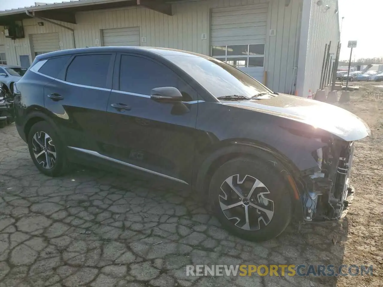 4 Фотография поврежденного автомобиля 5XYK33AFXPG052891 KIA SPORTAGE 2023