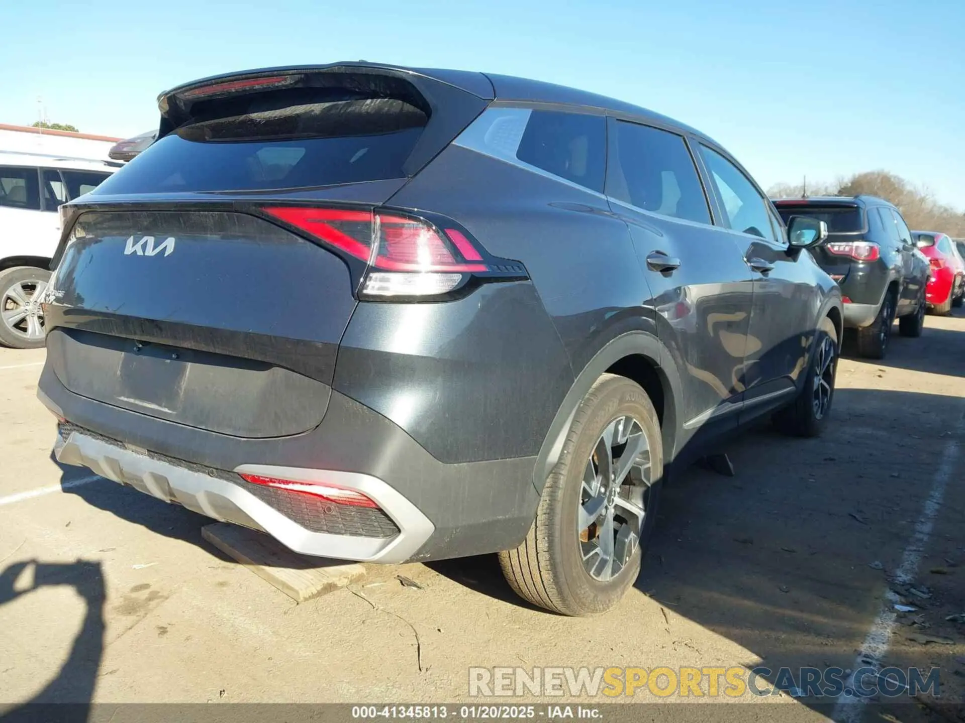 4 Фотография поврежденного автомобиля 5XYK33AFXPG107310 KIA SPORTAGE 2023