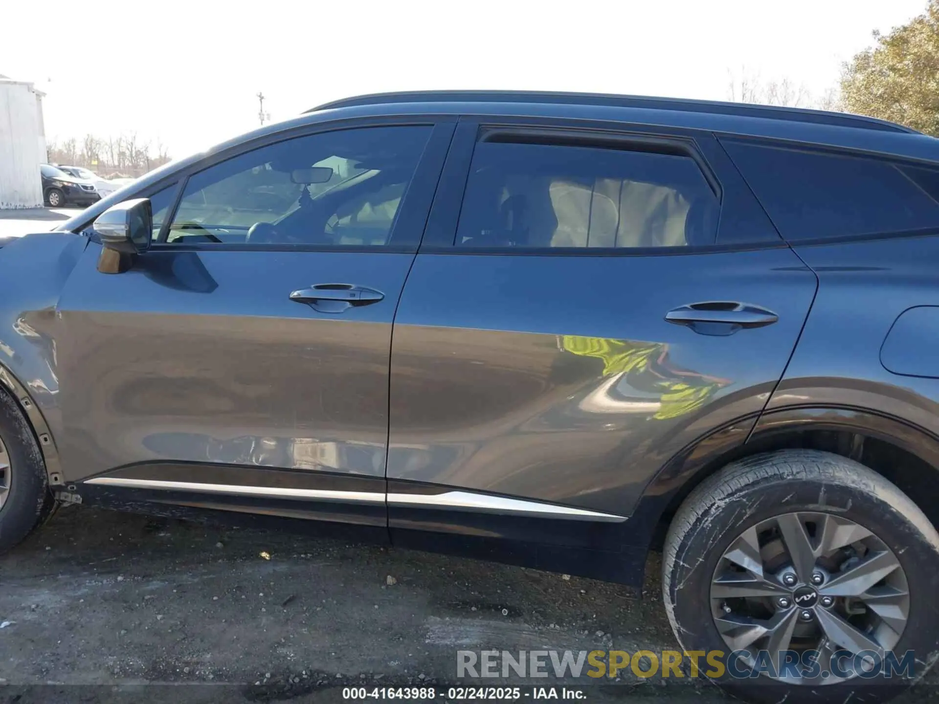 14 Photograph of a damaged car 5XYK43AFXPG033352 KIA SPORTAGE 2023