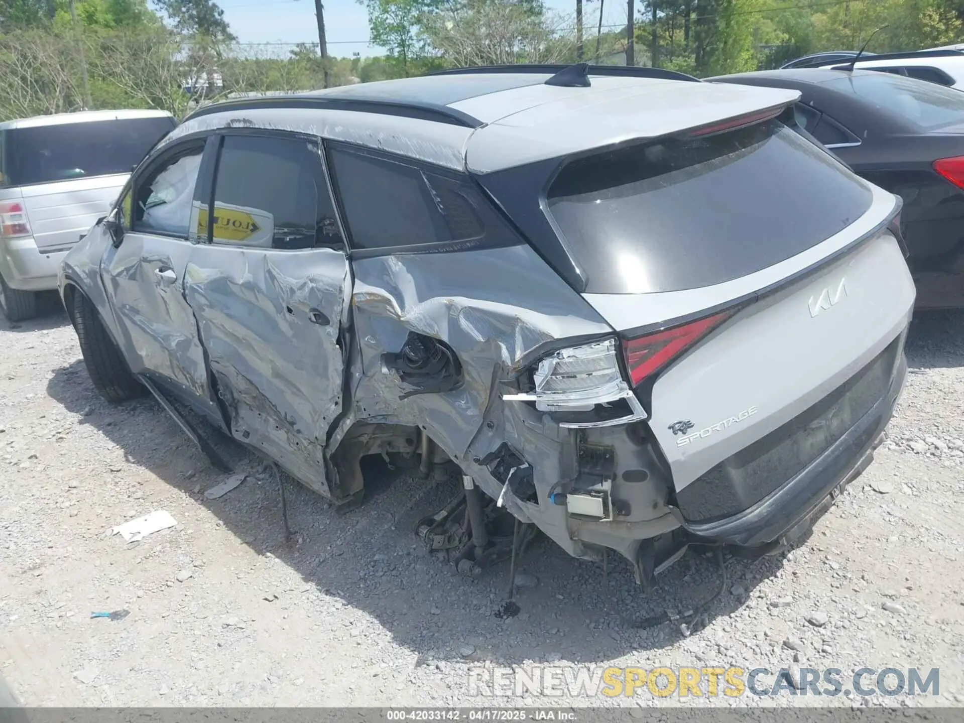 3 Photograph of a damaged car 5XYK53AF8PG025330 KIA SPORTAGE 2023