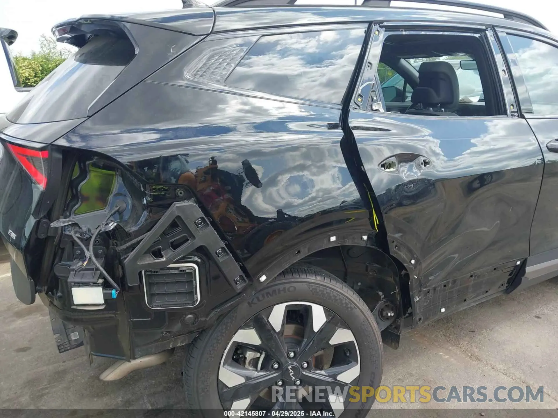 6 Фотография поврежденного автомобиля 5XYK6CAF1PG004543 KIA SPORTAGE 2023