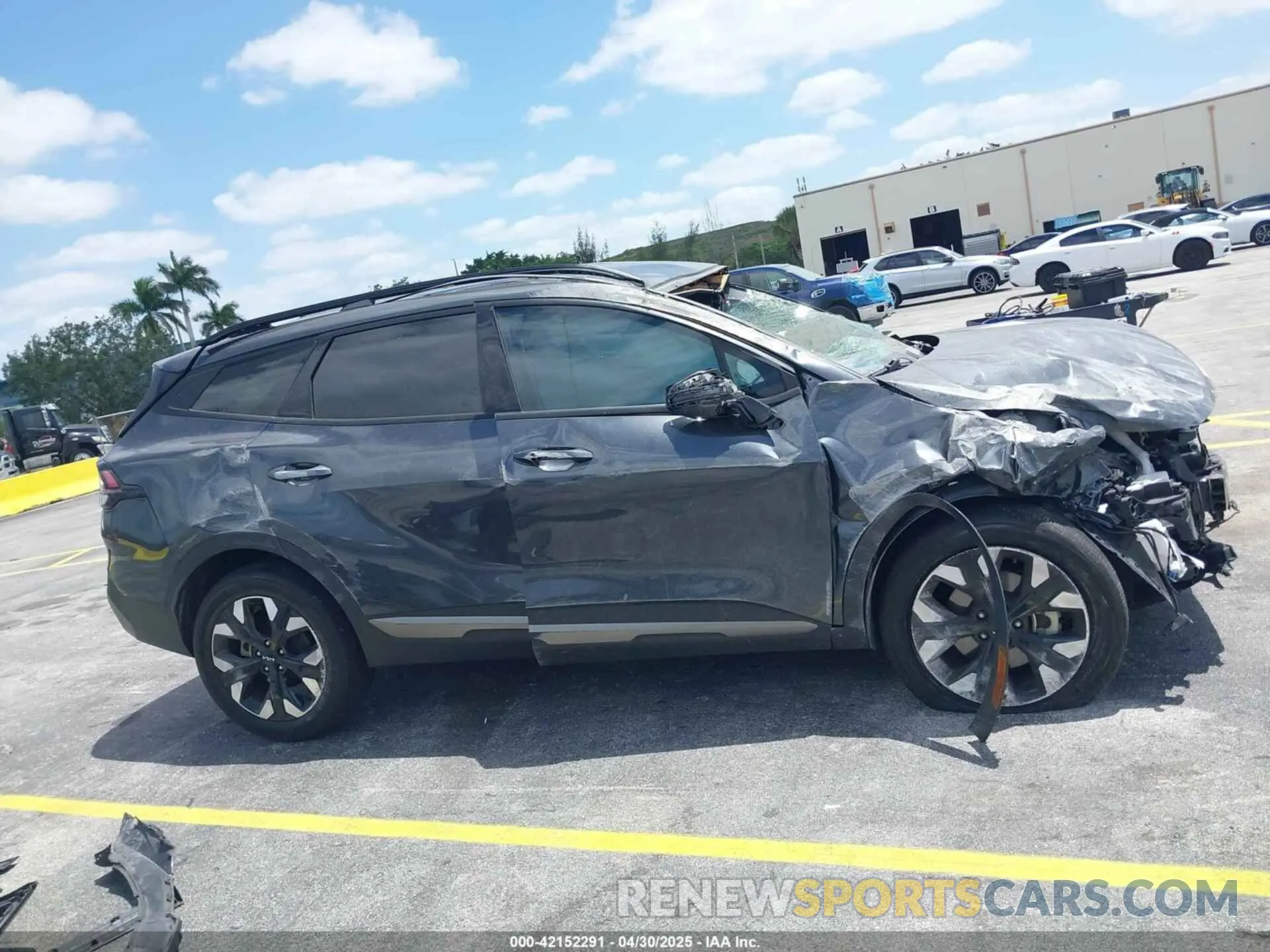 12 Фотография поврежденного автомобиля 5XYK6CAF3PG093614 KIA SPORTAGE 2023