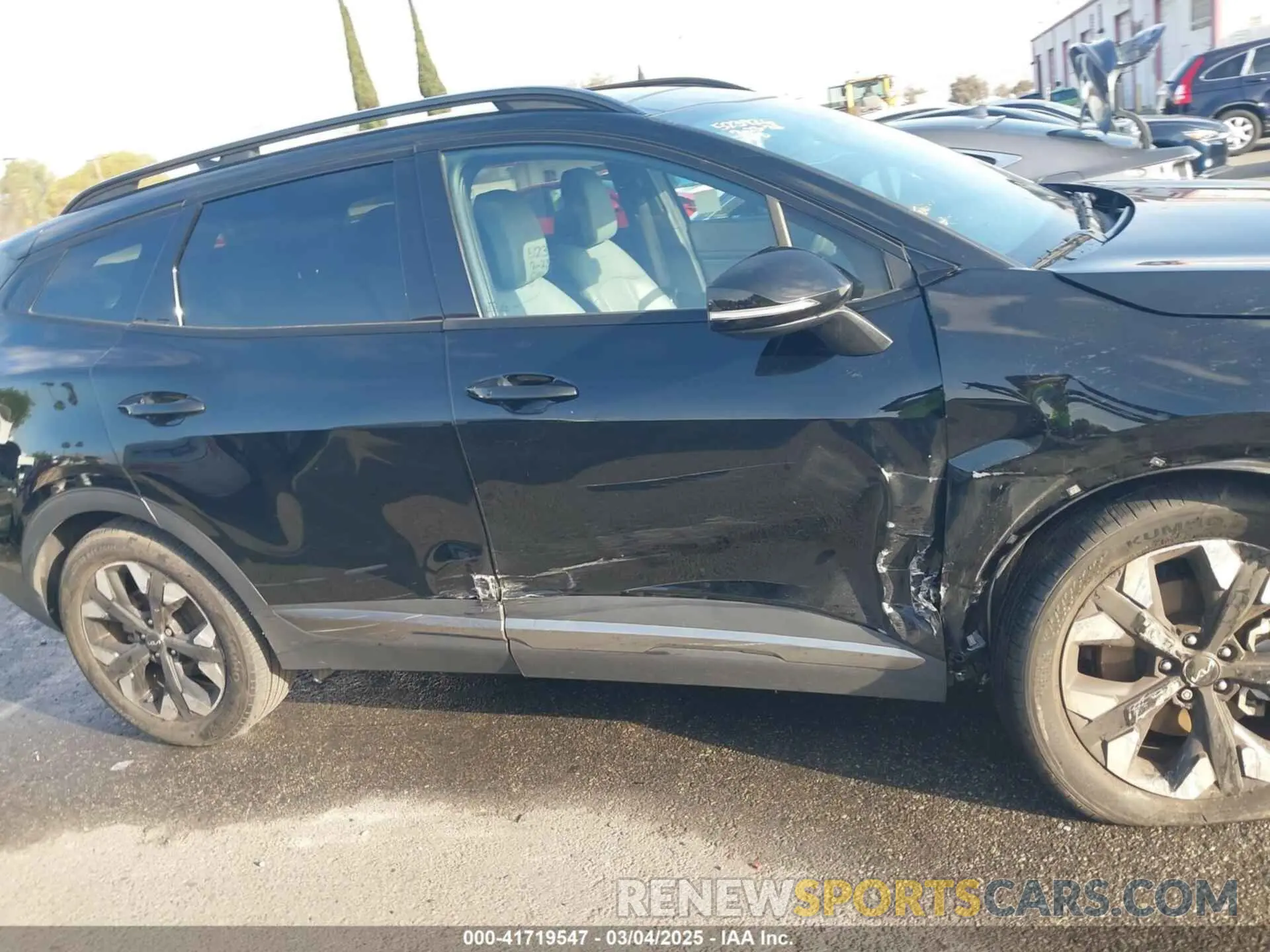 13 Photograph of a damaged car 5XYK6CAF6PG028997 KIA SPORTAGE 2023