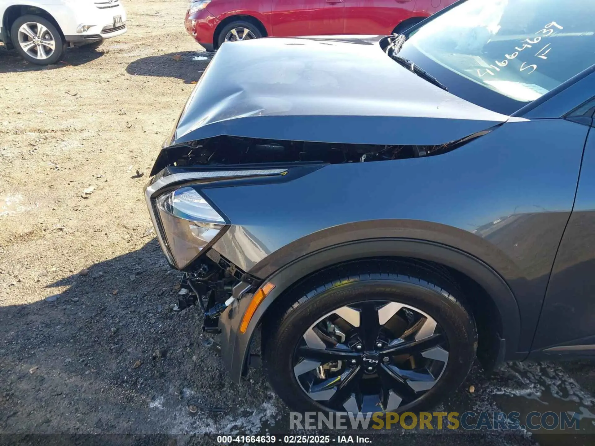 18 Photograph of a damaged car 5XYK6CAF6PG071171 KIA SPORTAGE 2023