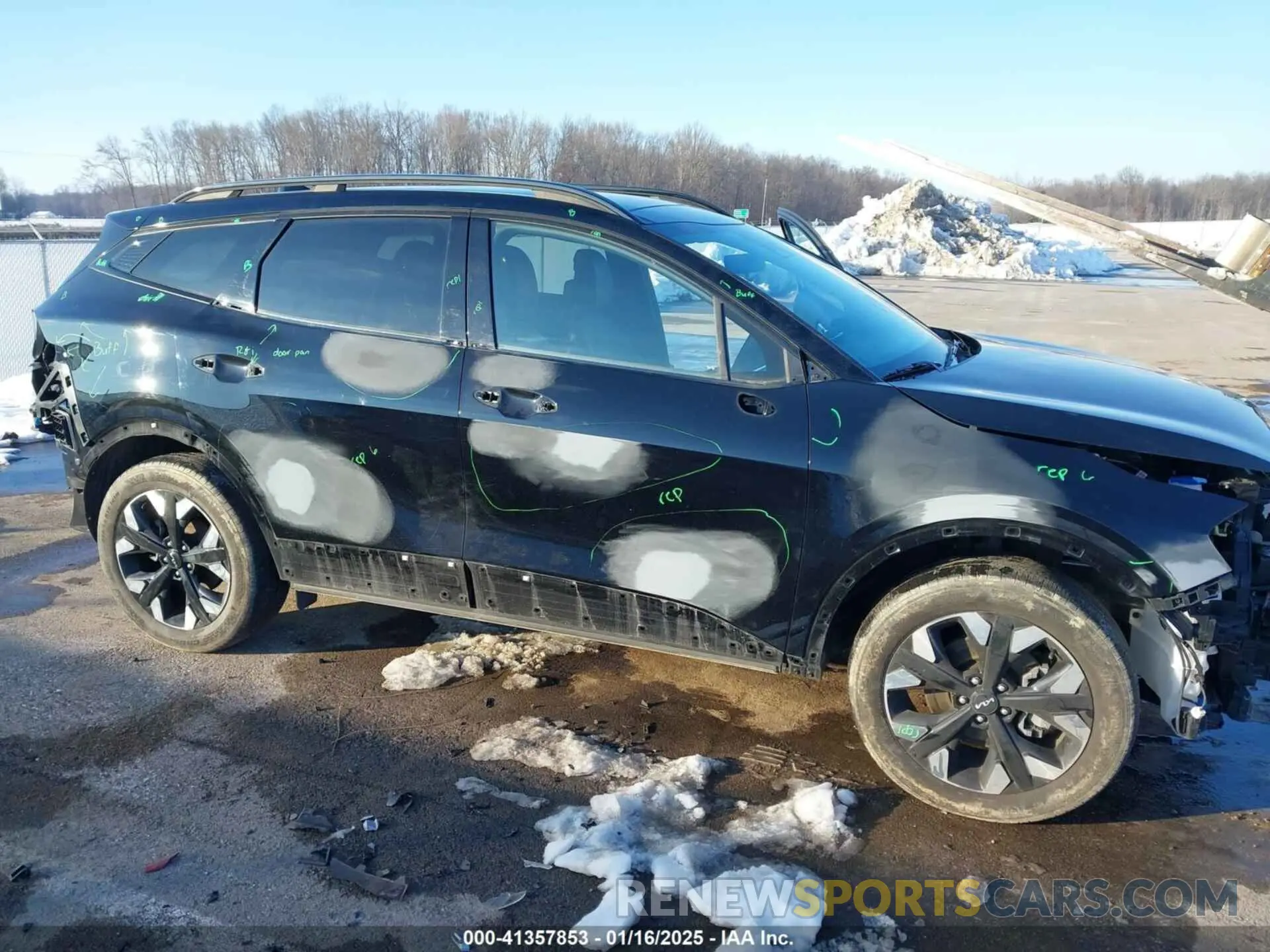 18 Photograph of a damaged car 5XYK6CAF7PG018477 KIA SPORTAGE 2023