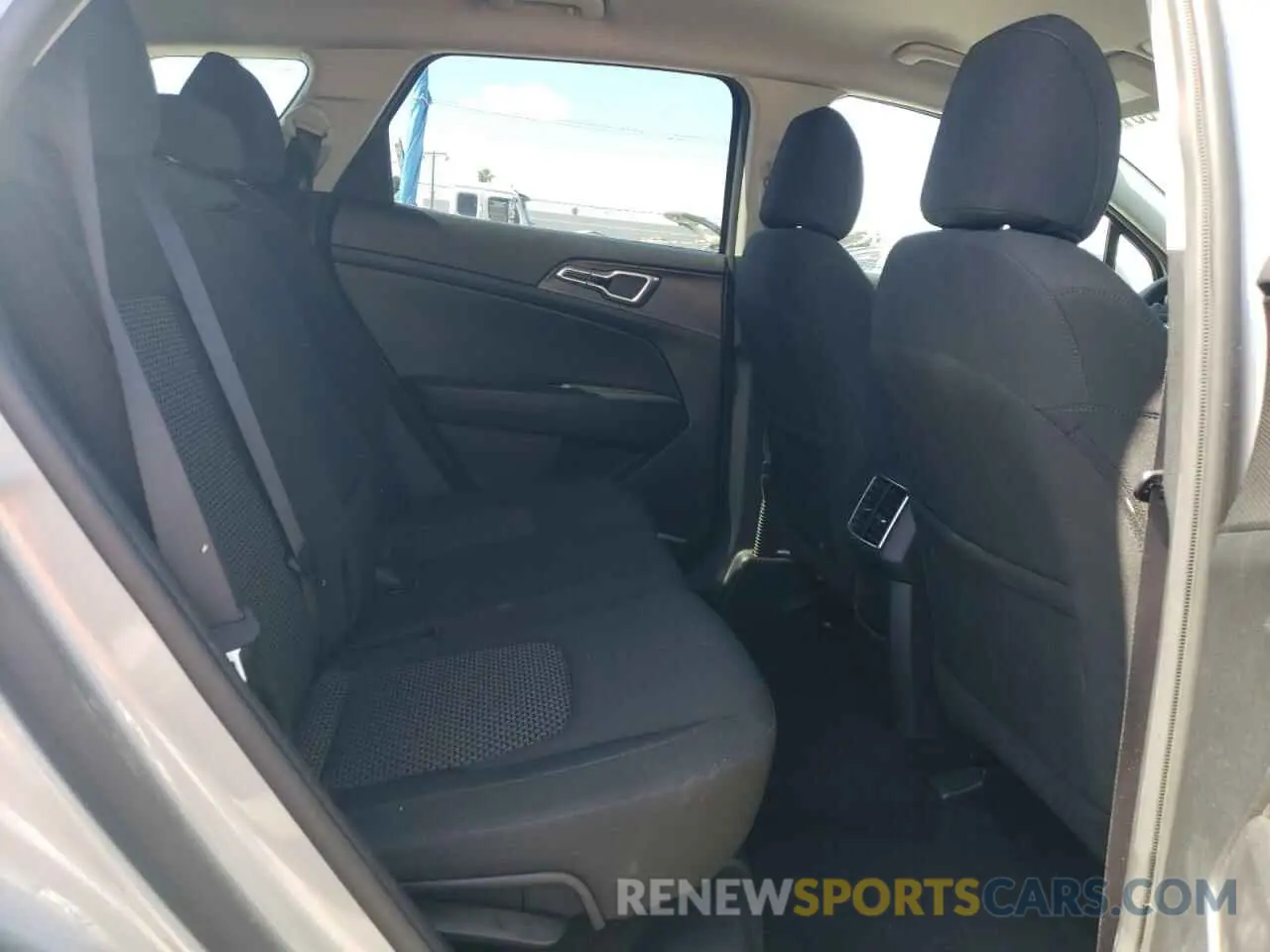 12 Фотография поврежденного автомобиля KNDPU3AF0P7124228 KIA SPORTAGE 2023