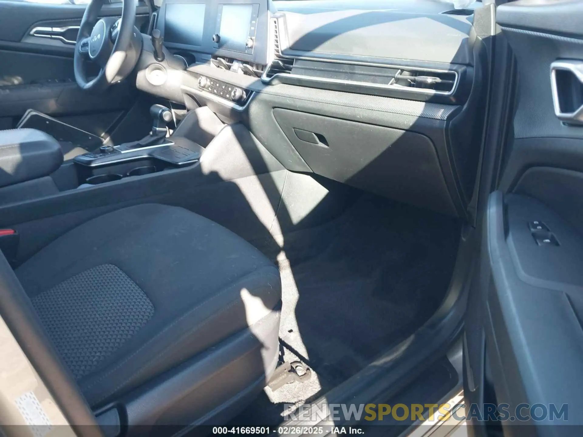 5 Фотография поврежденного автомобиля KNDPU3AF3P7172936 KIA SPORTAGE 2023