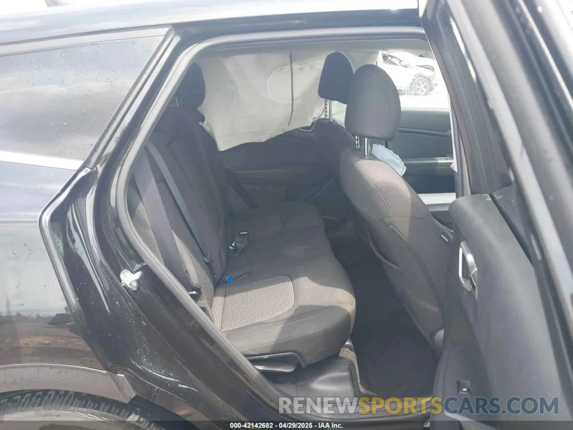8 Фотография поврежденного автомобиля KNDPU3AF3P7186710 KIA SPORTAGE 2023