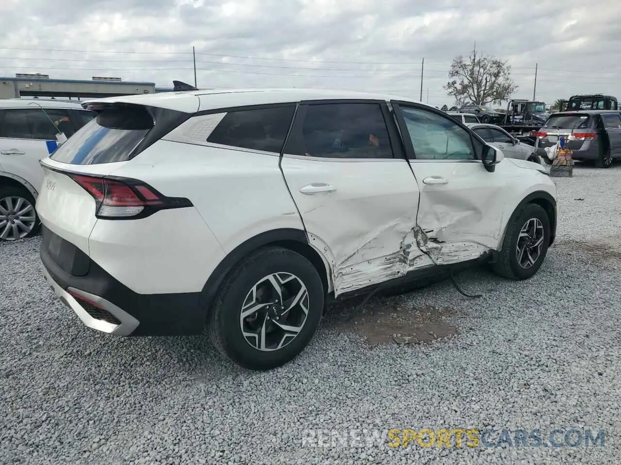 3 Photograph of a damaged car KNDPU3AF6P7036798 KIA SPORTAGE 2023