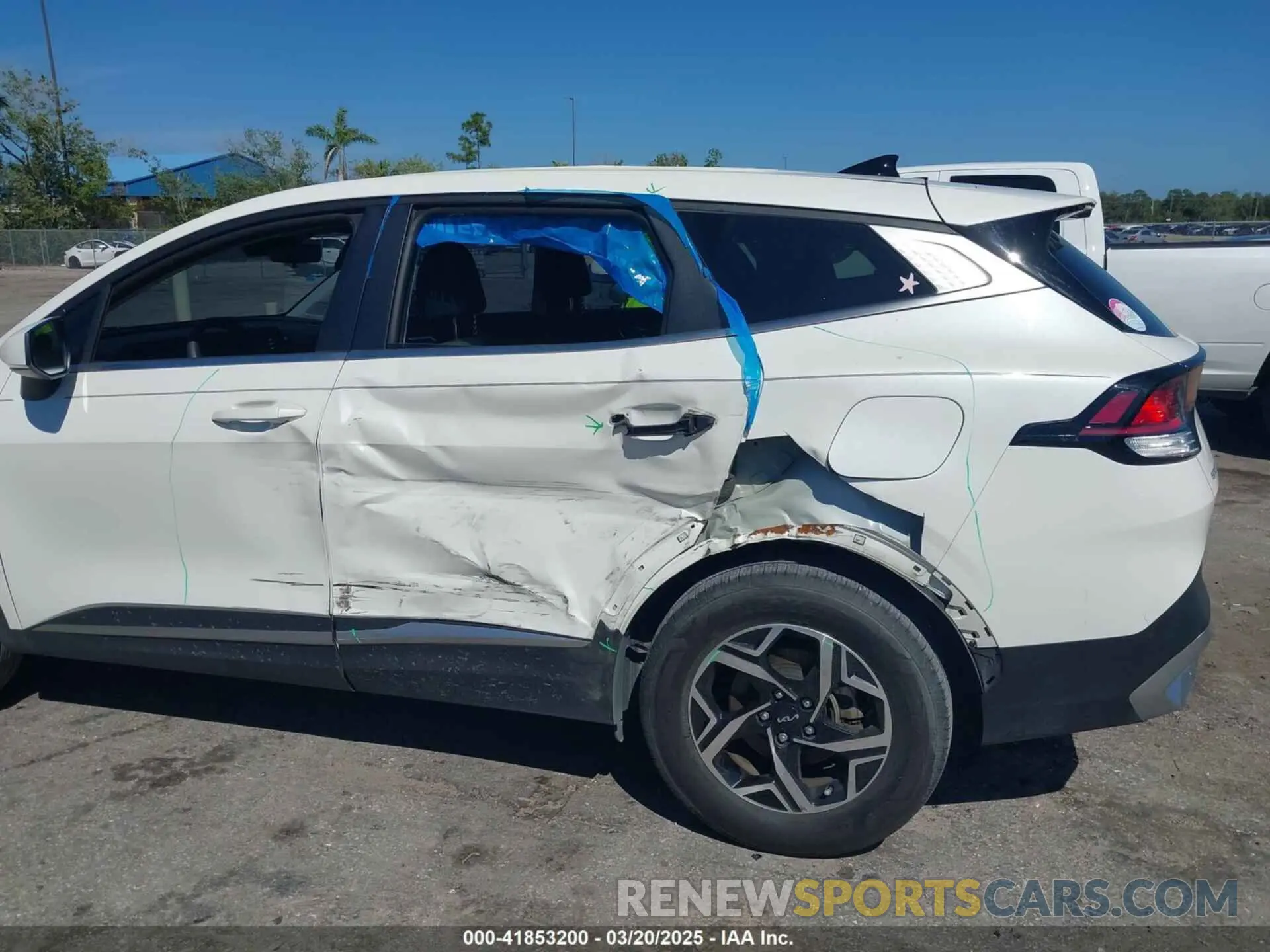 6 Photograph of a damaged car KNDPU3AF6P7125111 KIA SPORTAGE 2023