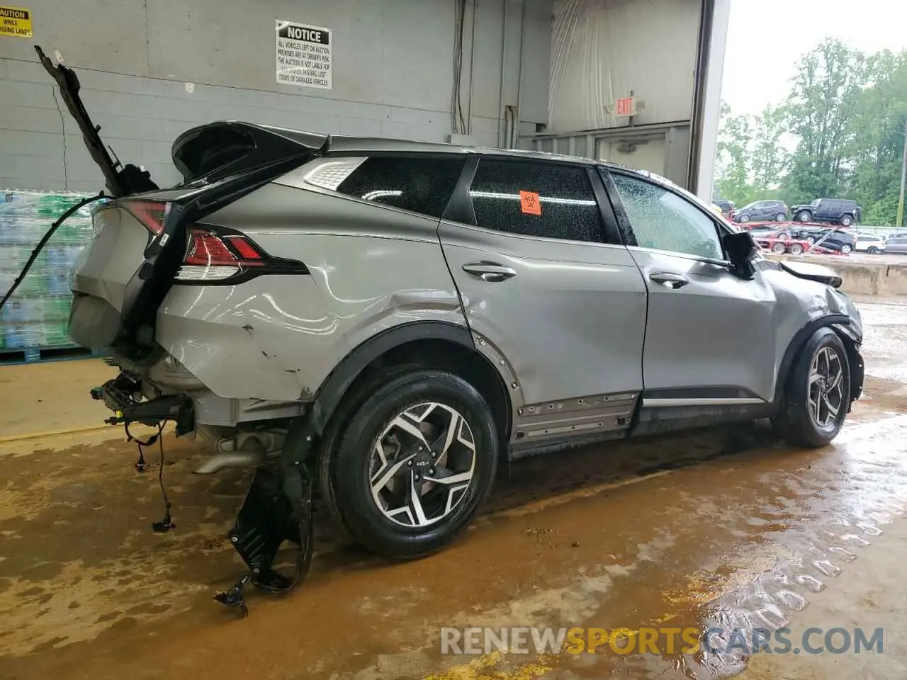 3 Photograph of a damaged car KNDPU3AF7P7182210 KIA SPORTAGE 2023