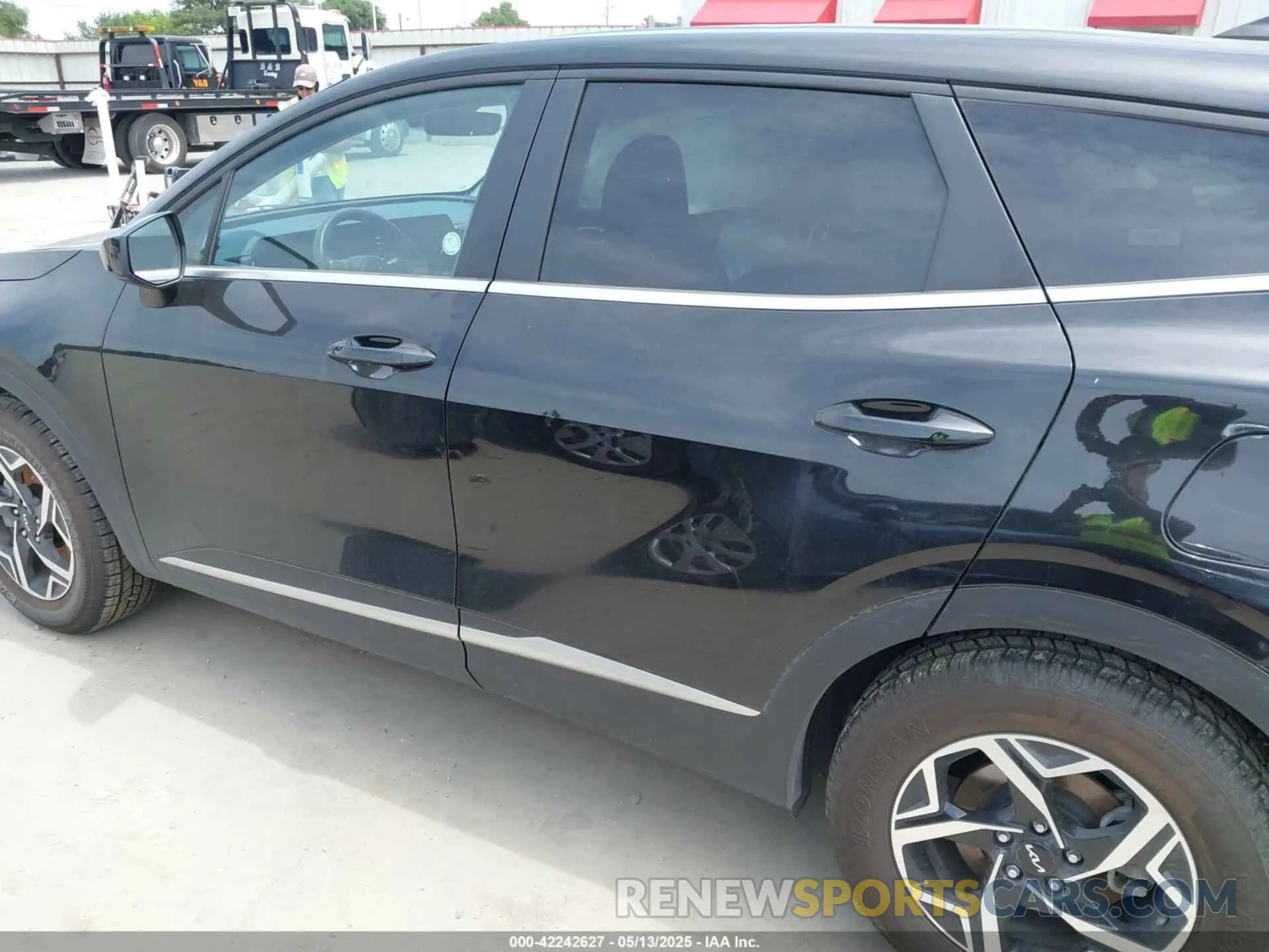 14 Фотография поврежденного автомобиля KNDPU3AF9P7135616 KIA SPORTAGE 2023