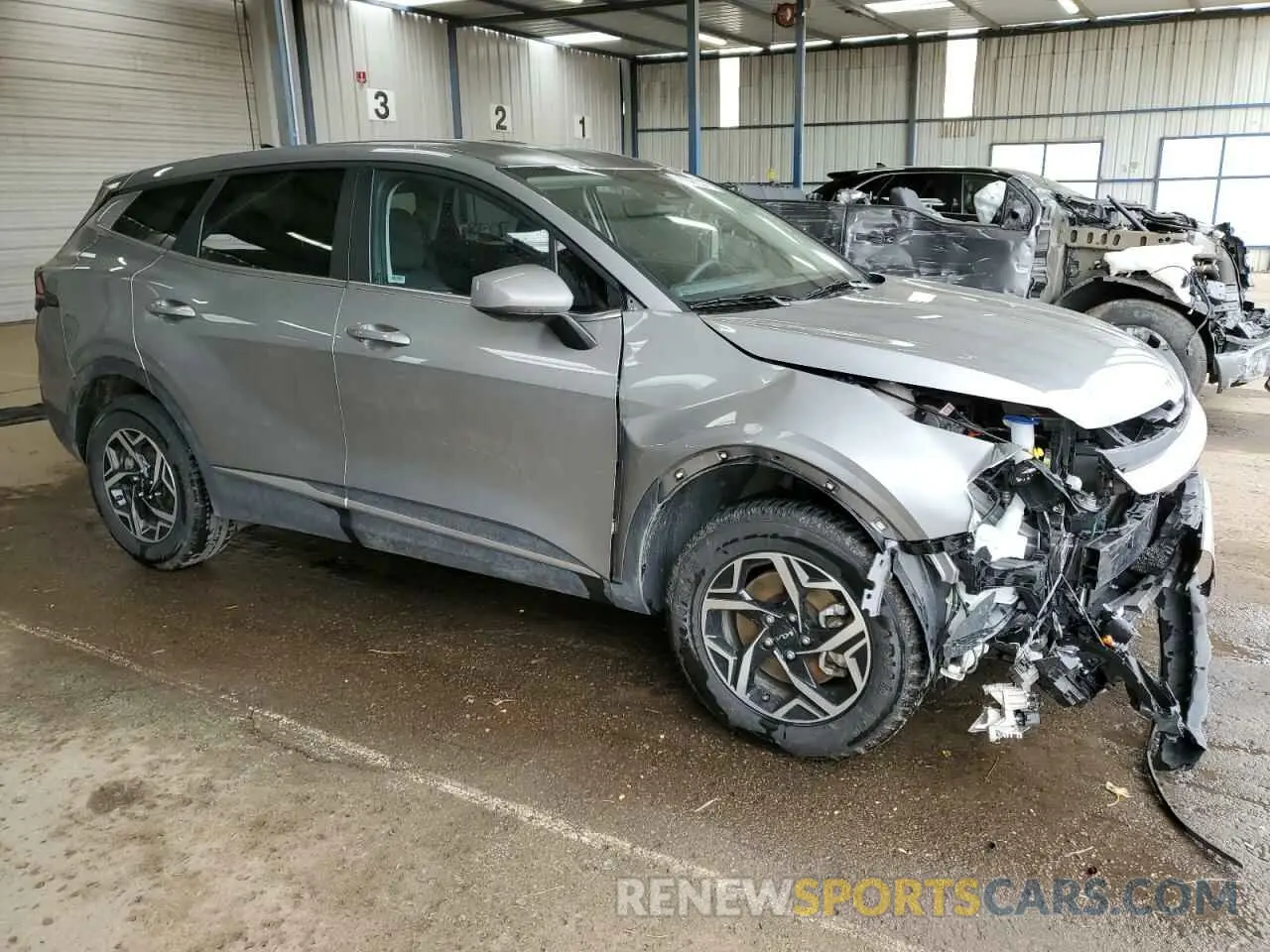 4 Photograph of a damaged car KNDPUCAF3P7187646 KIA SPORTAGE 2023