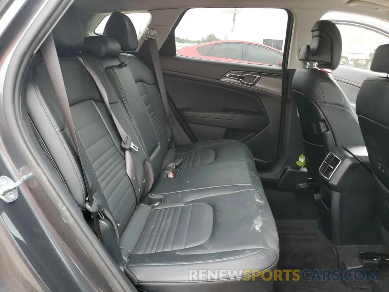 11 Фотография поврежденного автомобиля KNDPXCAG1P7021044 KIA SPORTAGE 2023