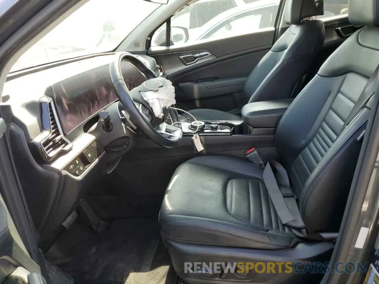 7 Фотография поврежденного автомобиля KNDPXCAG1P7021044 KIA SPORTAGE 2023