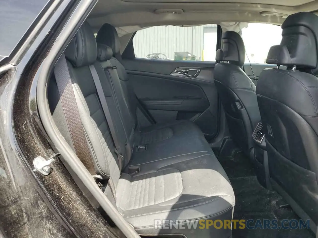 10 Photograph of a damaged car KNDPXCAG6P7020522 KIA SPORTAGE 2023