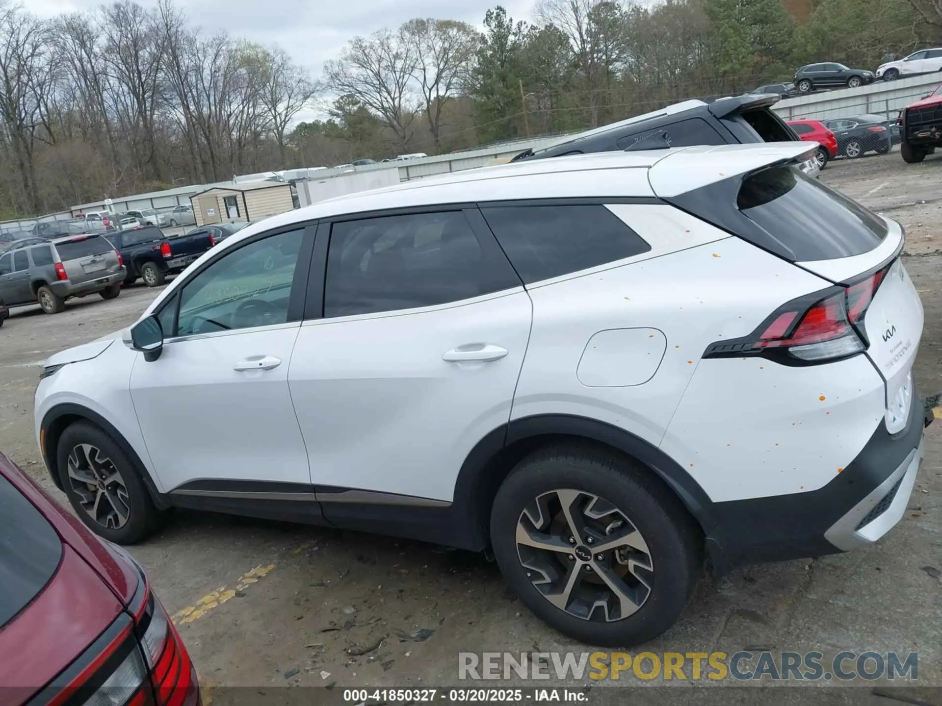 14 Photograph of a damaged car 5XYK33DF0RG232671 KIA SPORTAGE 2024