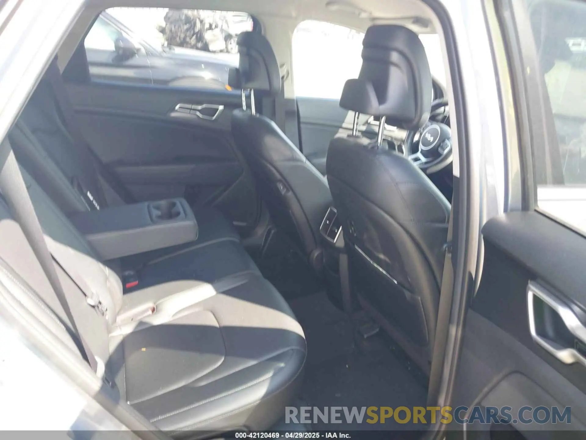8 Фотография поврежденного автомобиля 5XYK33DF6RG166207 KIA SPORTAGE 2024