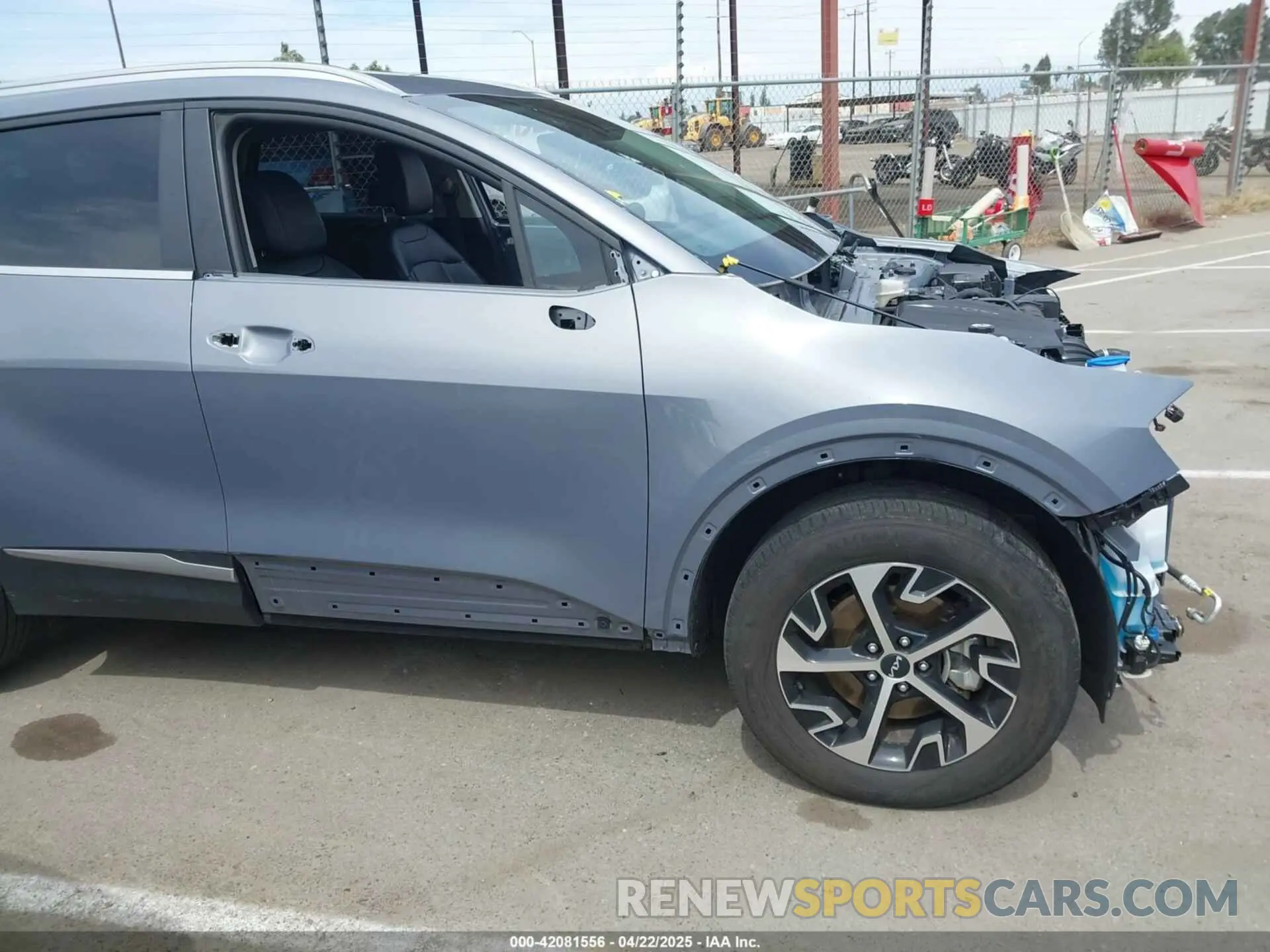 19 Photograph of a damaged car 5XYK3CDF3RG183546 KIA SPORTAGE 2024