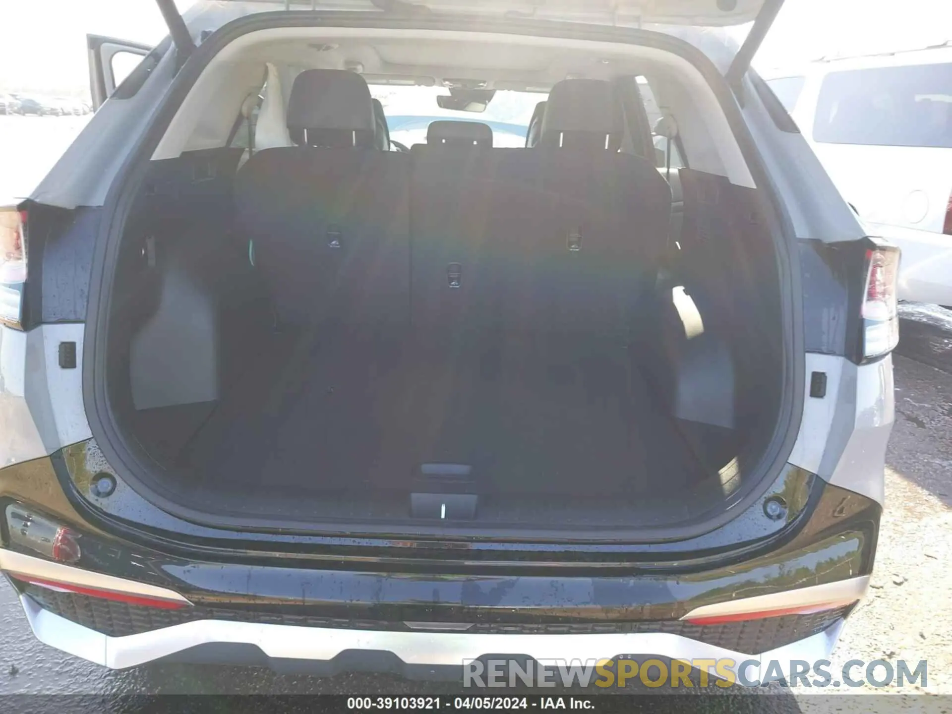8 Фотография поврежденного автомобиля 5XYK43DF8RG187525 KIA SPORTAGE 2024