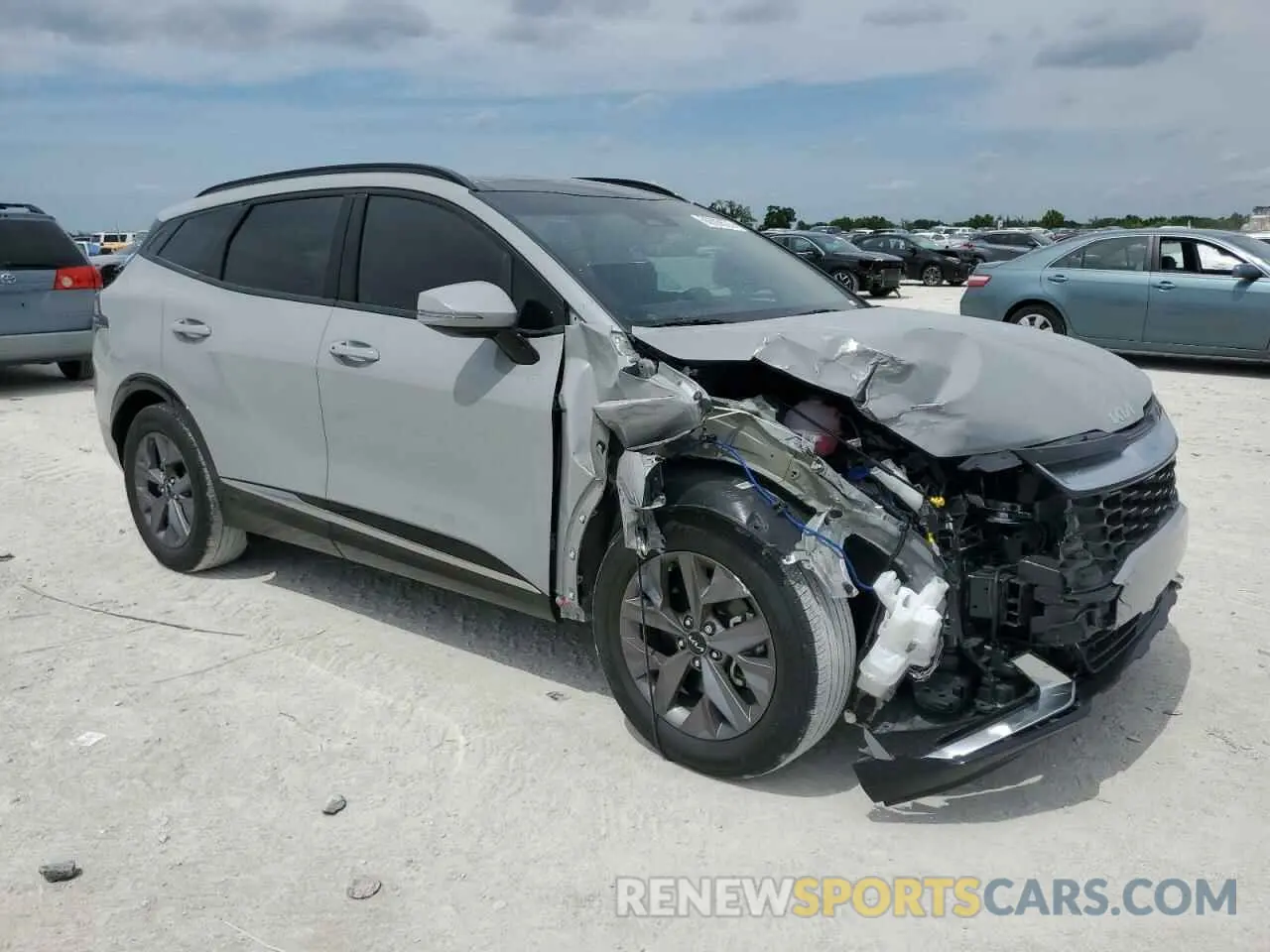 4 Photograph of a damaged car 5XYK43DF9RG213503 KIA SPORTAGE 2024
