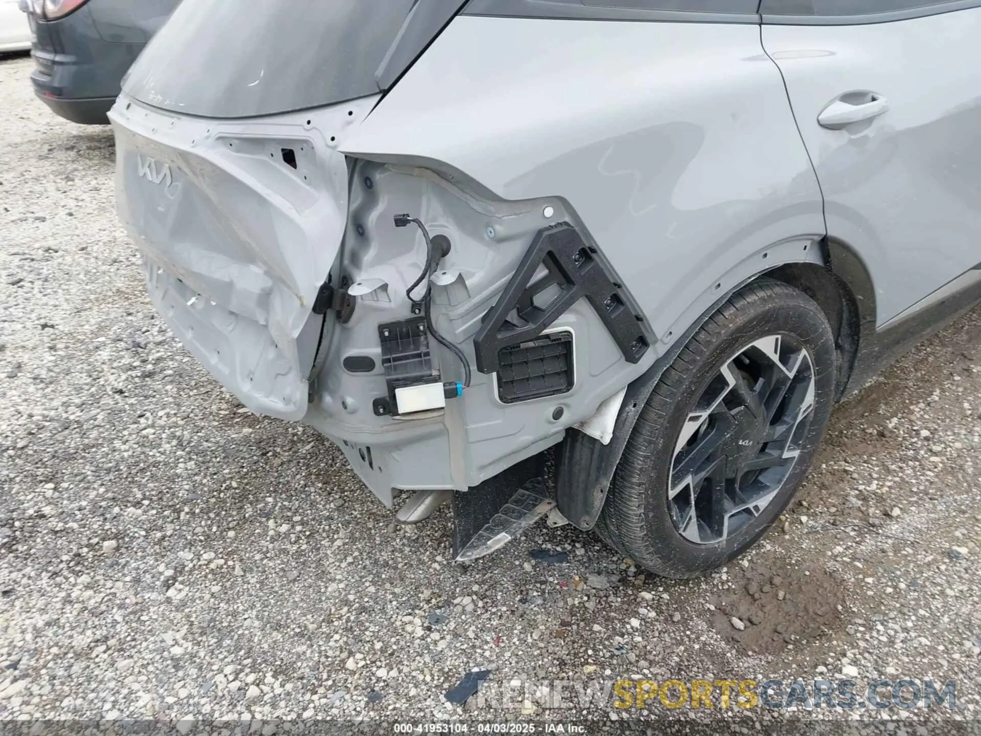 18 Photograph of a damaged car 5XYK53DF1RG185564 KIA SPORTAGE 2024