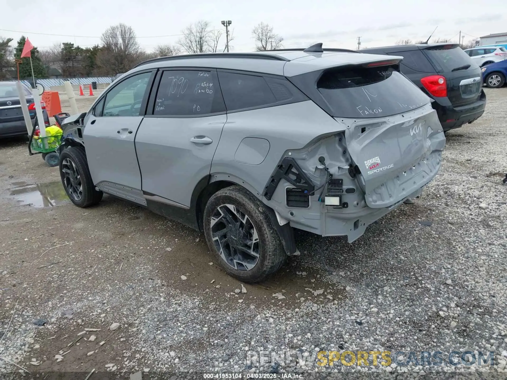 3 Photograph of a damaged car 5XYK53DF1RG185564 KIA SPORTAGE 2024